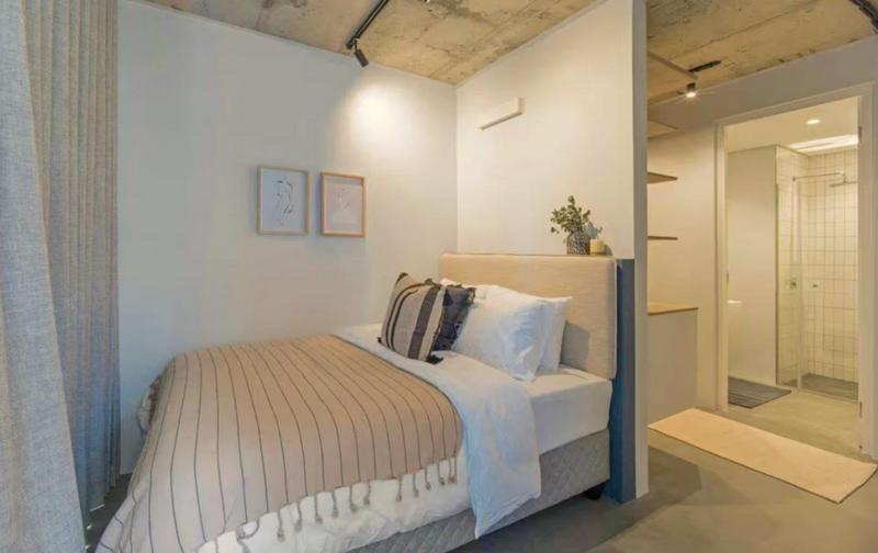 2 Bedroom Property for Sale in Sea Point Western Cape